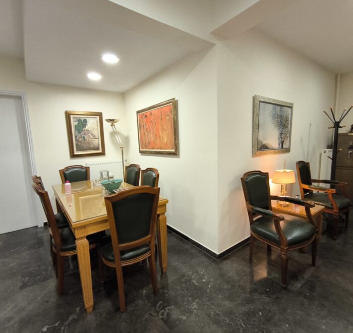 Garikos-waiting-room-office1
